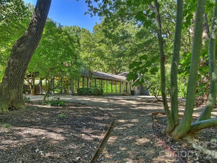 101 Westover Drive, Monroe, NC 28112.  MLS# CAR4423061, YatesRealty ID 54087. 