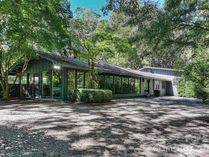 101 Westover Drive, Monroe, NC 28112.  MLS# CAR4423061, YatesRealty ID 54087. 