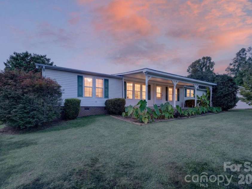 6041 Kaylas Ridge Road, Connelly Springs, NC 28612.  MLS# CAR4429448, YatesRealty ID 54091. 