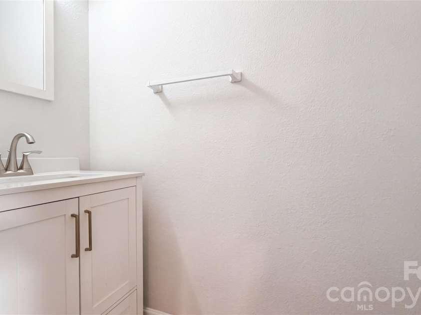 6130 Loy Court, Charlotte, NC 28214.  MLS# CAR4430387, YatesRealty ID 54094. 