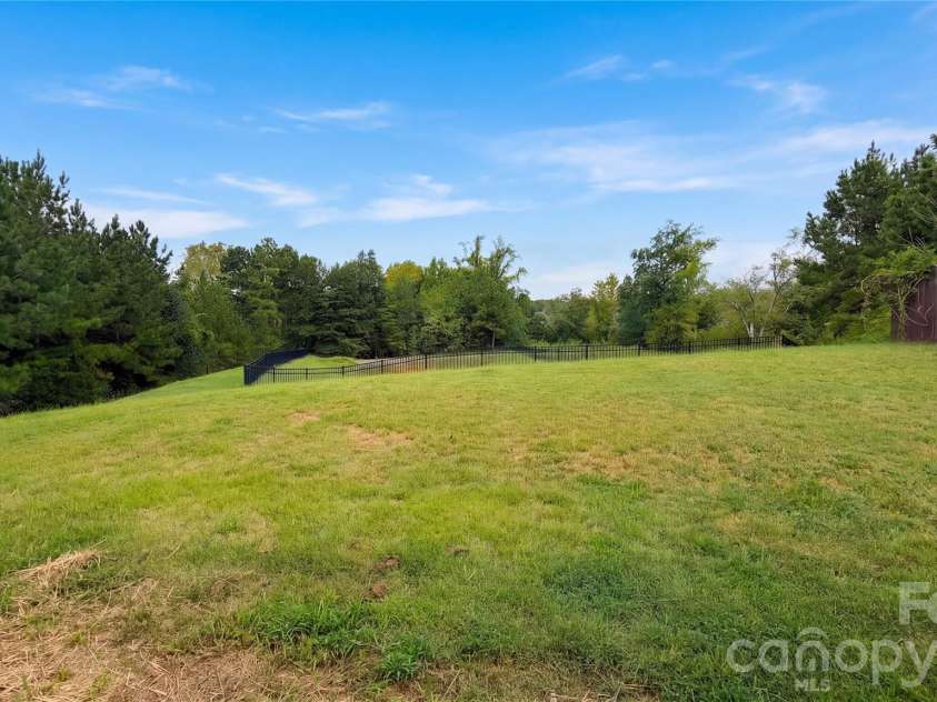6130 Loy Court, Charlotte, NC 28214.  MLS# CAR4430387, YatesRealty ID 54094. 