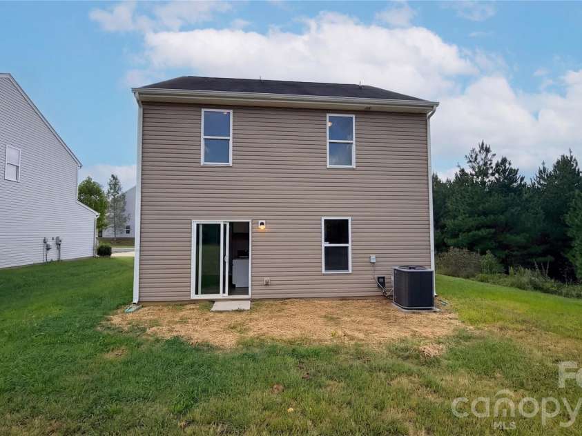6130 Loy Court, Charlotte, NC 28214.  MLS# CAR4430387, YatesRealty ID 54094. 
