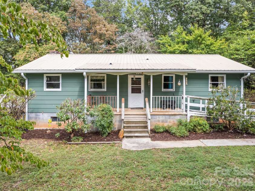 177 Mica Ridge, Sylva, NC 28779.  MLS# CAR4430368, YatesRealty ID 54095. 