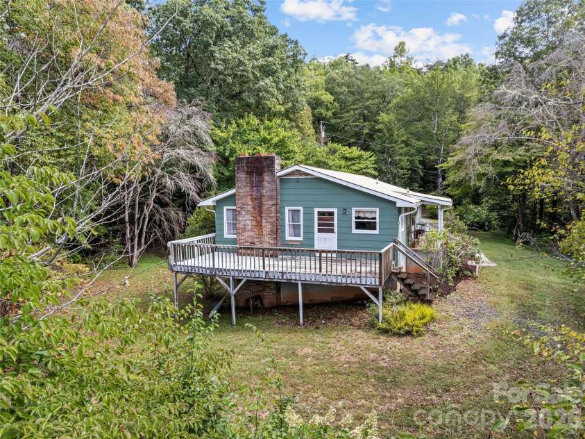 177 Mica Ridge, Sylva, NC 28779.  MLS# CAR4430368, YatesRealty ID 54095. 