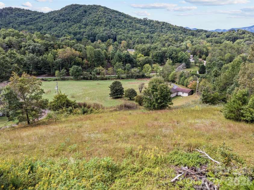 177 Mica Ridge, Sylva, NC 28779.  MLS# CAR4430368, YatesRealty ID 54095. 