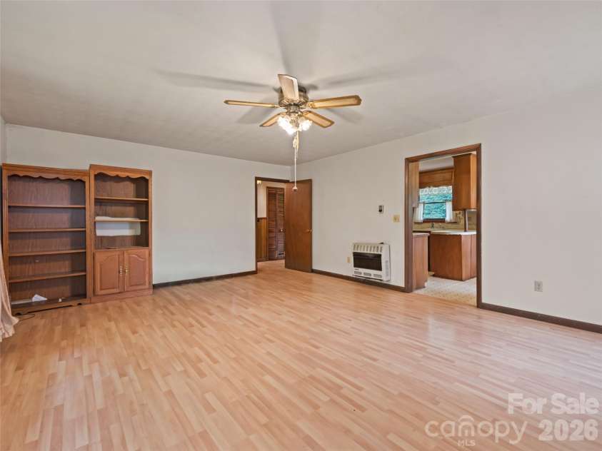 177 Mica Ridge, Sylva, NC 28779.  MLS# CAR4430368, YatesRealty ID 54095. 