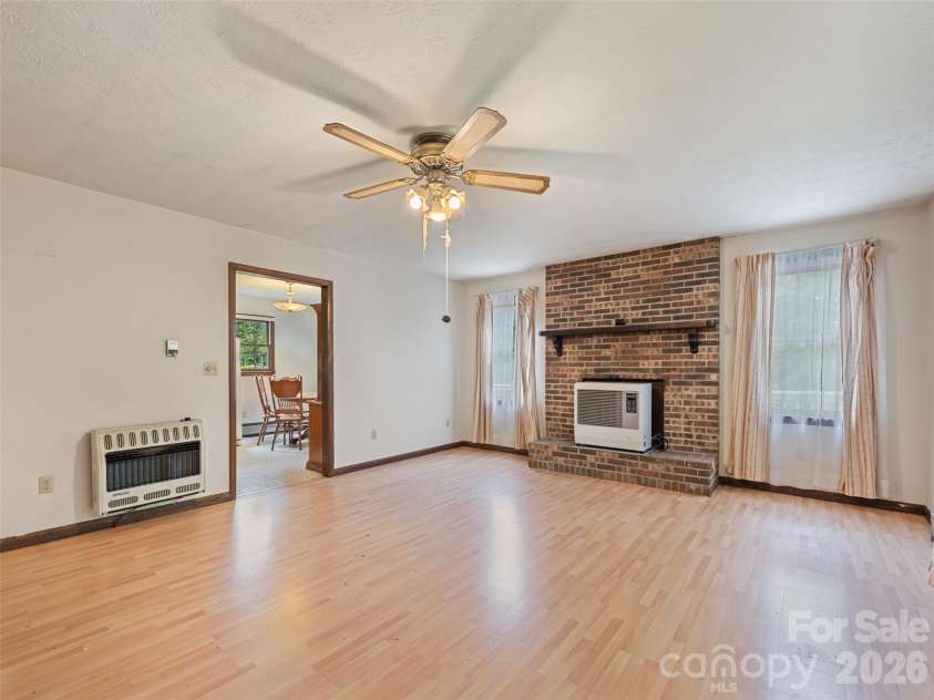177 Mica Ridge, Sylva, NC 28779.  MLS# CAR4430368, YatesRealty ID 54095. 