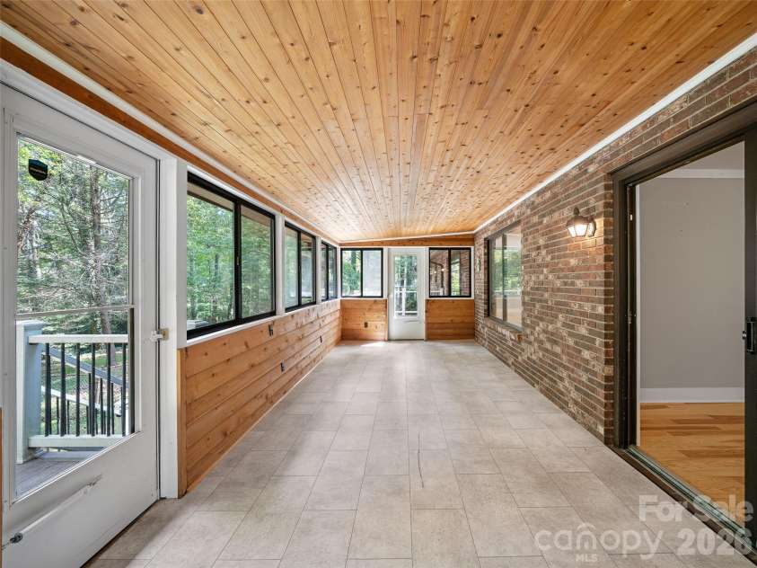 130 Brandon Road, Hendersonville, NC 28739.  MLS# CAR4429232, YatesRealty ID 54097. 