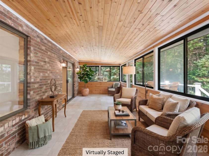 130 Brandon Road, Hendersonville, NC 28739.  MLS# CAR4429232, YatesRealty ID 54097. 