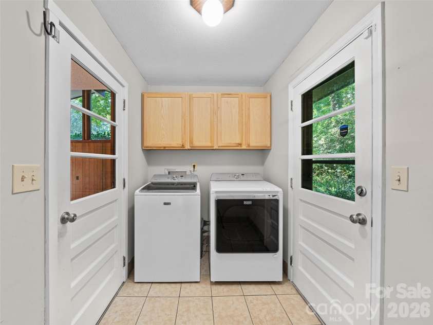 130 Brandon Road, Hendersonville, NC 28739.  MLS# CAR4429232, YatesRealty ID 54097. 