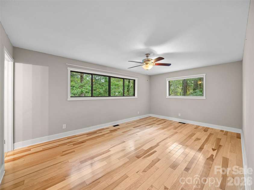 130 Brandon Road, Hendersonville, NC 28739.  MLS# CAR4429232, YatesRealty ID 54097. 