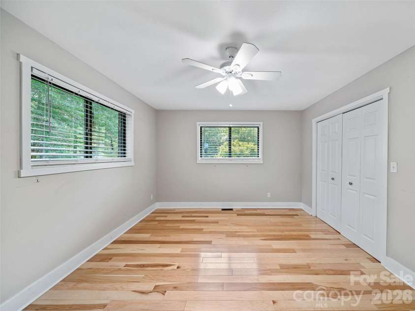 130 Brandon Road, Hendersonville, NC 28739.  MLS# CAR4429232, YatesRealty ID 54097. 