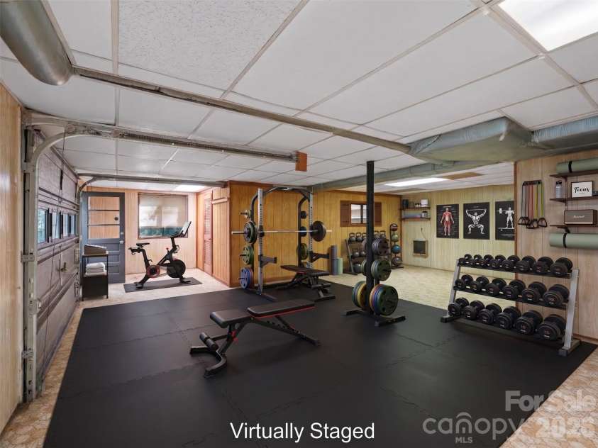 130 Brandon Road, Hendersonville, NC 28739.  MLS# CAR4429232, YatesRealty ID 54097. 