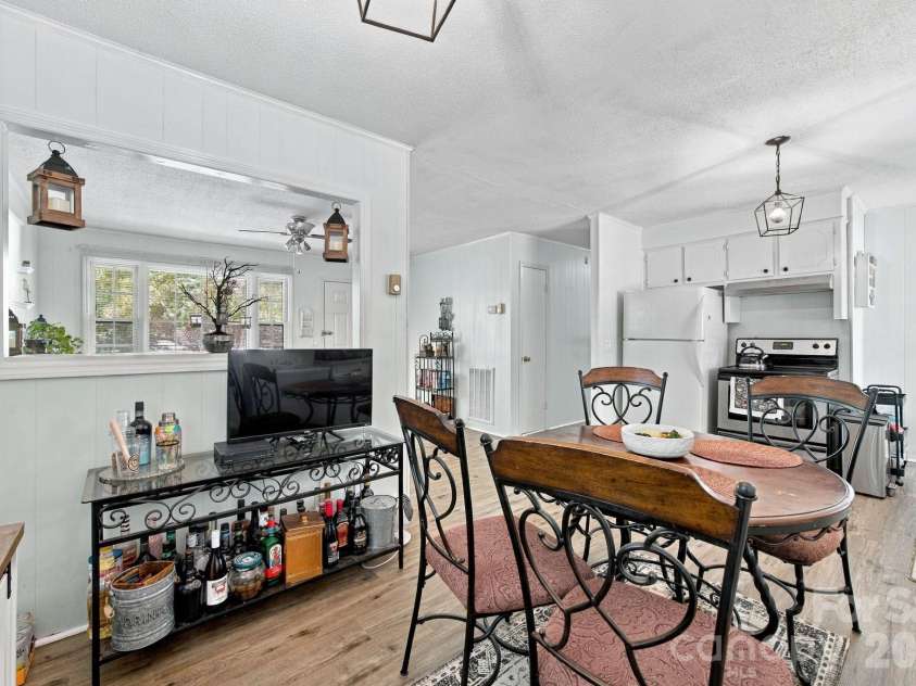 3702 Jonesville Lockhart Highway, Union, SC 29379.  MLS# CAR4429868, YatesRealty ID 54099. 