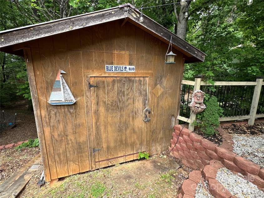 116 Hummingbird Drive, New London, NC 28127.  MLS# CAR4134280, YatesRealty ID 541. 
