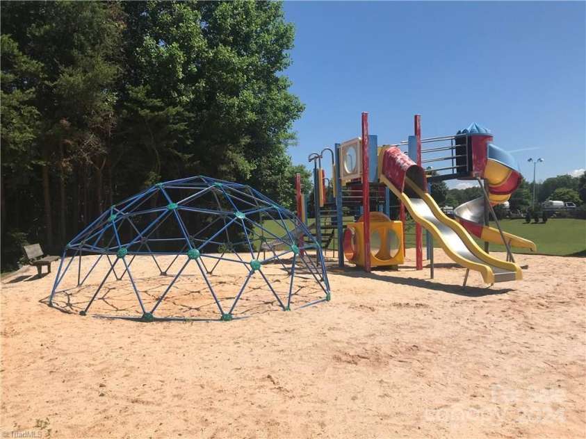 116 Hummingbird Drive, New London, NC 28127.  MLS# CAR4134280, YatesRealty ID 541. 