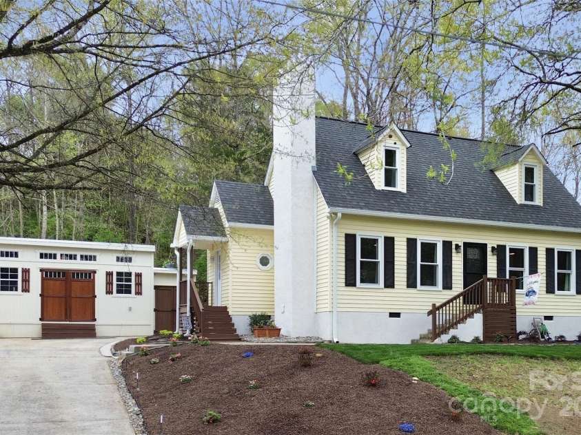 110 Shamrock Street, Concord, NC 28025.  MLS# CAR4243185, YatesRealty ID 5410. 