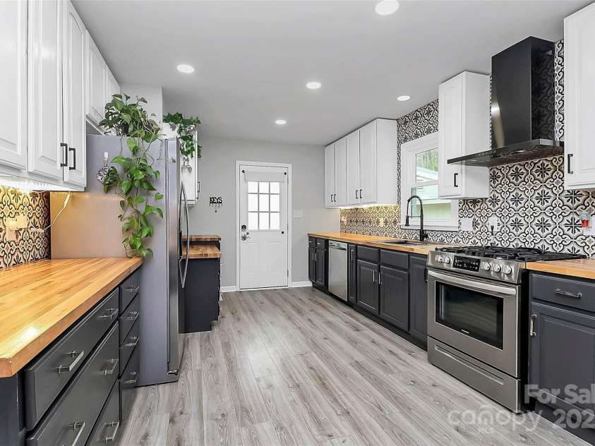 110 Shamrock Street, Concord, NC 28025.  MLS# CAR4243185, YatesRealty ID 5410. 