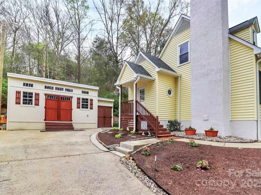 110 Shamrock Street, Concord, NC 28025.  MLS# CAR4243185, YatesRealty ID 5410. 