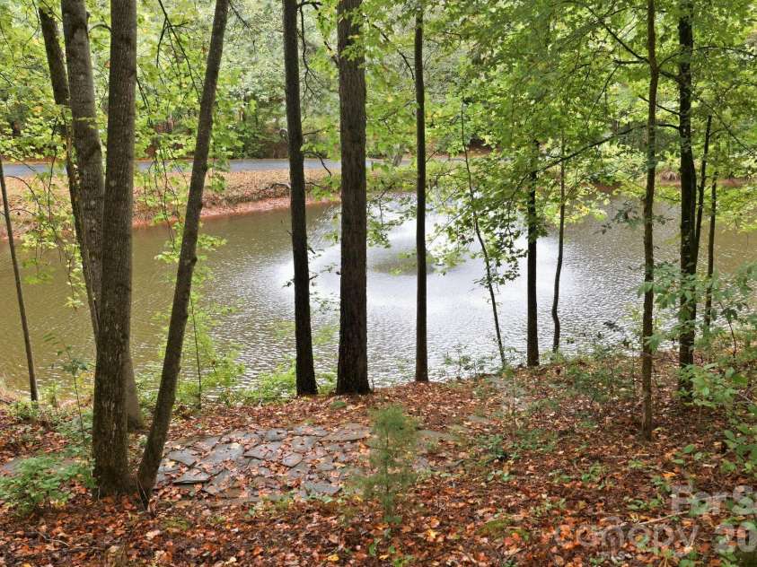 935 Woods Loop, Waxhaw, NC 28173.  MLS# CAR4429196, YatesRealty ID 54100. 