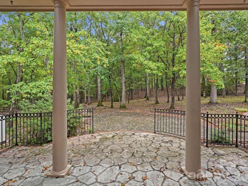 935 Woods Loop, Waxhaw, NC 28173.  MLS# CAR4429196, YatesRealty ID 54100. 