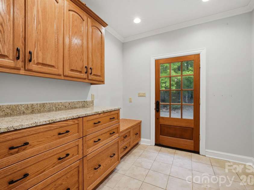 935 Woods Loop, Waxhaw, NC 28173.  MLS# CAR4429196, YatesRealty ID 54100. 