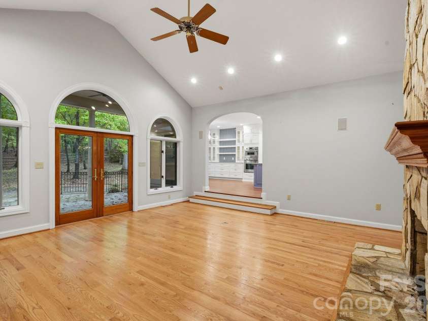 935 Woods Loop, Waxhaw, NC 28173.  MLS# CAR4429196, YatesRealty ID 54100. 