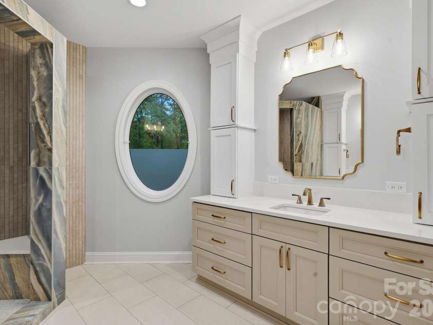 935 Woods Loop, Waxhaw, NC 28173.  MLS# CAR4429196, YatesRealty ID 54100. 