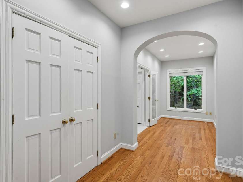935 Woods Loop, Waxhaw, NC 28173.  MLS# CAR4429196, YatesRealty ID 54100. 