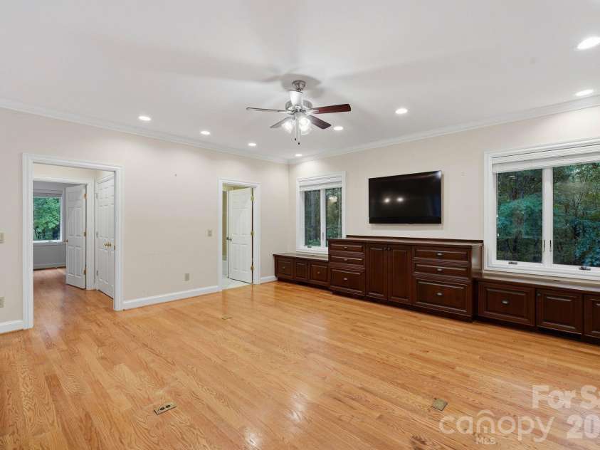 935 Woods Loop, Waxhaw, NC 28173.  MLS# CAR4429196, YatesRealty ID 54100. 