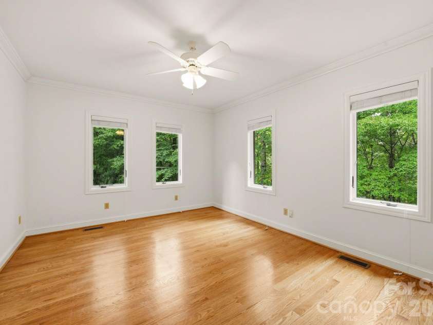 935 Woods Loop, Waxhaw, NC 28173.  MLS# CAR4429196, YatesRealty ID 54100. 