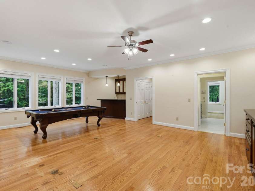 935 Woods Loop, Waxhaw, NC 28173.  MLS# CAR4429196, YatesRealty ID 54100. 