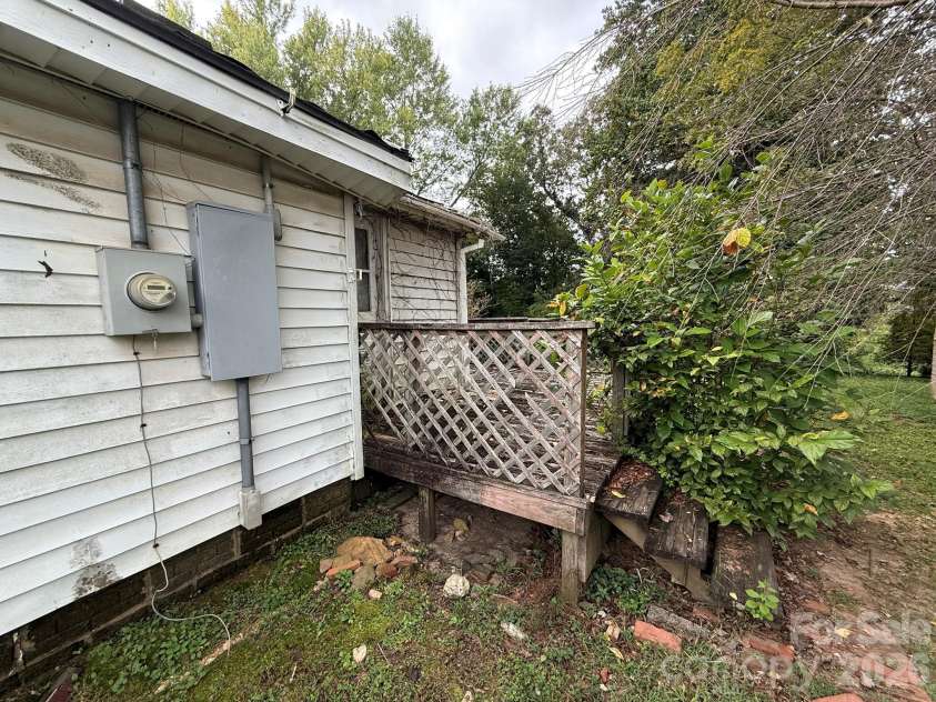 68 Morris Avenue, Marion, NC 28752.  MLS# CAR4422855, YatesRealty ID 54104. 