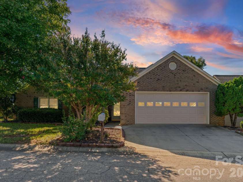 302 Hidden Creek Circle, Salisbury, NC 28147.  MLS# CAR4429824, YatesRealty ID 54105. 