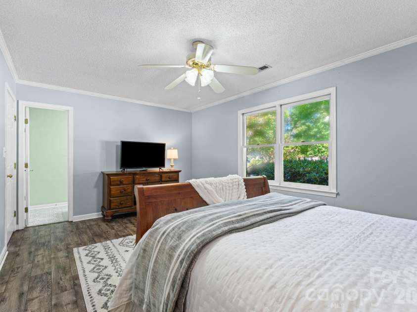302 Hidden Creek Circle, Salisbury, NC 28147.  MLS# CAR4429824, YatesRealty ID 54105. 