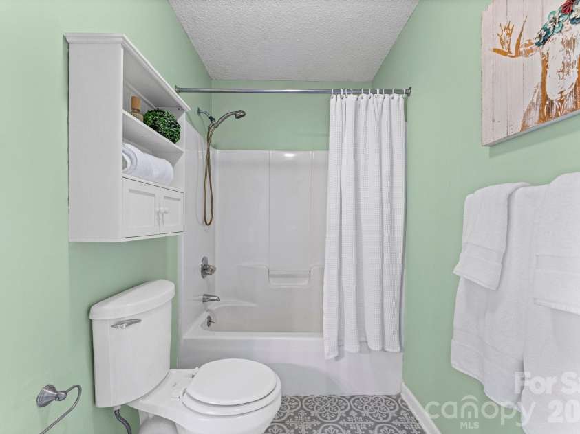 302 Hidden Creek Circle, Salisbury, NC 28147.  MLS# CAR4429824, YatesRealty ID 54105. 