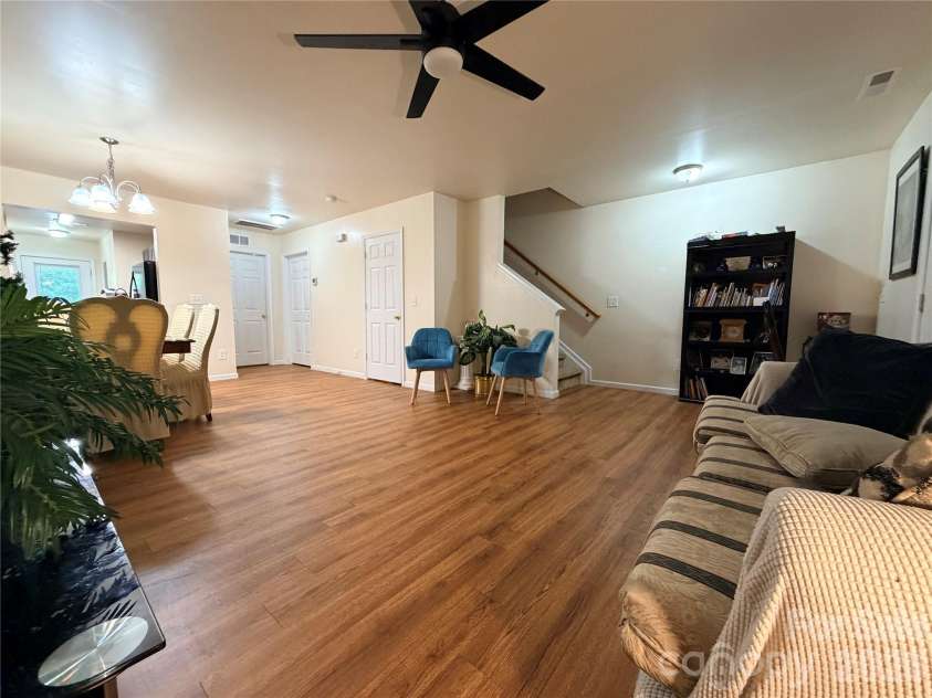 368 Mills Avenue, Mooresville, NC 28115.  MLS# CAR4416647, YatesRealty ID 54106. Spacious Living Room is bright with inviting space