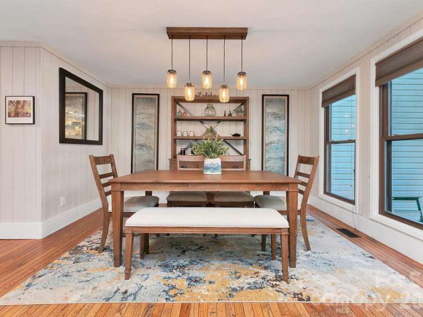 33 Lakeside Villas Drive, Brevard, NC 28712.  MLS# CAR4428174, YatesRealty ID 54107. Light and Bright