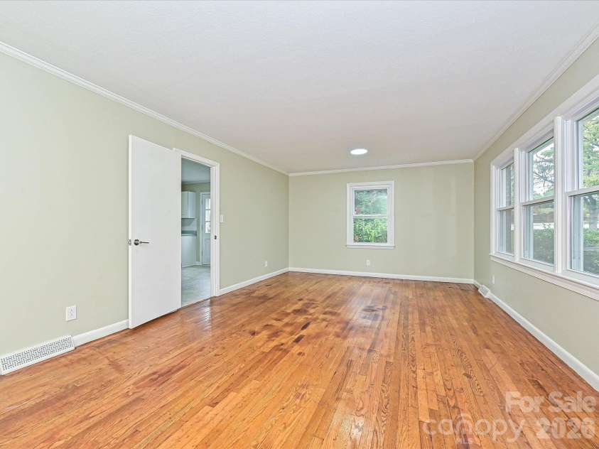655 Greenbriar Avenue, Rock Hill, SC 29730.  MLS# CAR4429984, YatesRealty ID 54108. 