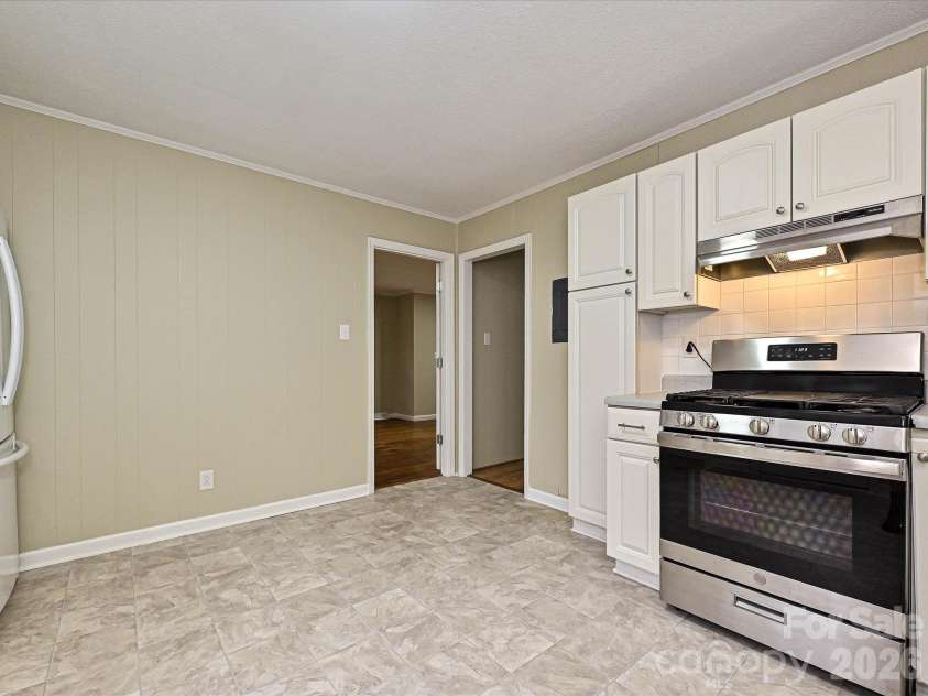 655 Greenbriar Avenue, Rock Hill, SC 29730.  MLS# CAR4429984, YatesRealty ID 54108. 