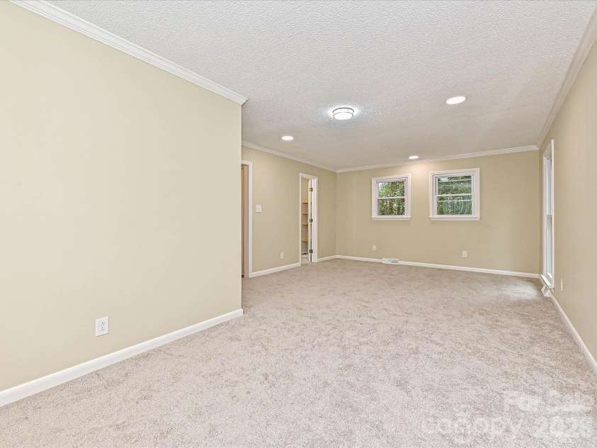 655 Greenbriar Avenue, Rock Hill, SC 29730.  MLS# CAR4429984, YatesRealty ID 54108. 