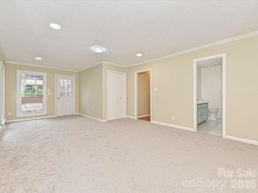655 Greenbriar Avenue, Rock Hill, SC 29730.  MLS# CAR4429984, YatesRealty ID 54108. 