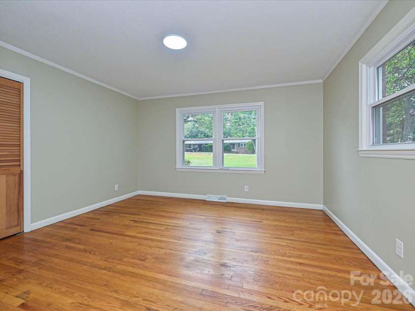 655 Greenbriar Avenue, Rock Hill, SC 29730.  MLS# CAR4429984, YatesRealty ID 54108. 