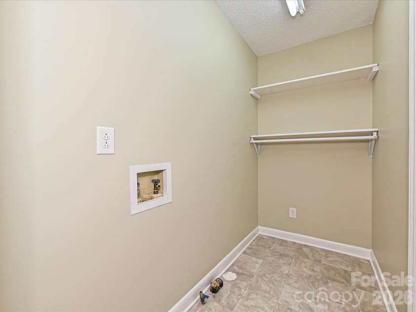 655 Greenbriar Avenue, Rock Hill, SC 29730.  MLS# CAR4429984, YatesRealty ID 54108. 