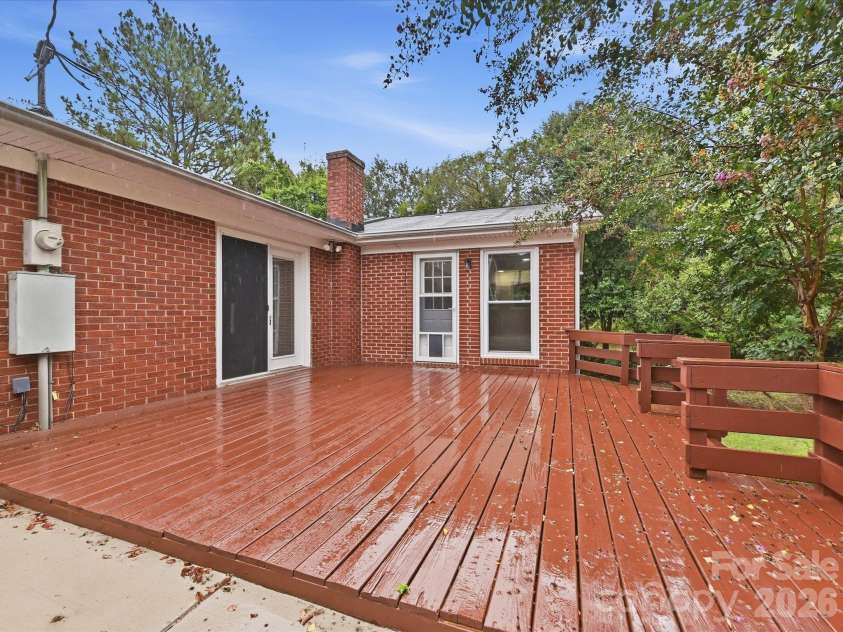 655 Greenbriar Avenue, Rock Hill, SC 29730.  MLS# CAR4429984, YatesRealty ID 54108. 