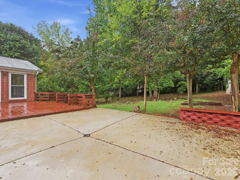 655 Greenbriar Avenue, Rock Hill, SC 29730.  MLS# CAR4429984, YatesRealty ID 54108. 