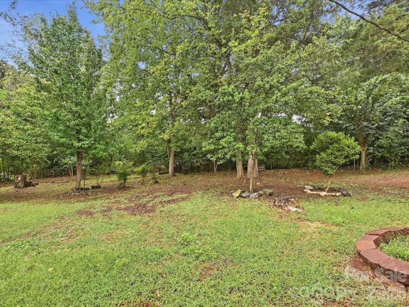 655 Greenbriar Avenue, Rock Hill, SC 29730.  MLS# CAR4429984, YatesRealty ID 54108. 