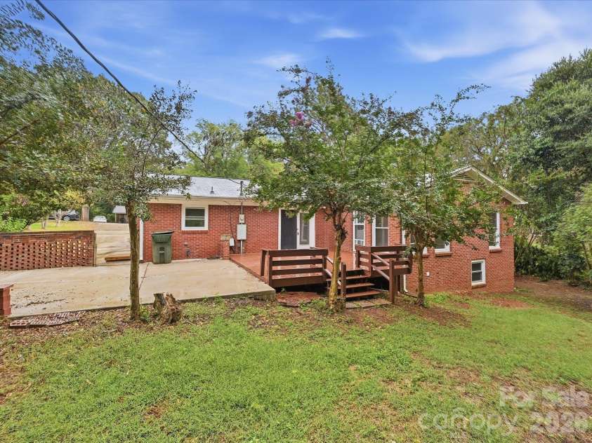 655 Greenbriar Avenue, Rock Hill, SC 29730.  MLS# CAR4429984, YatesRealty ID 54108. 
