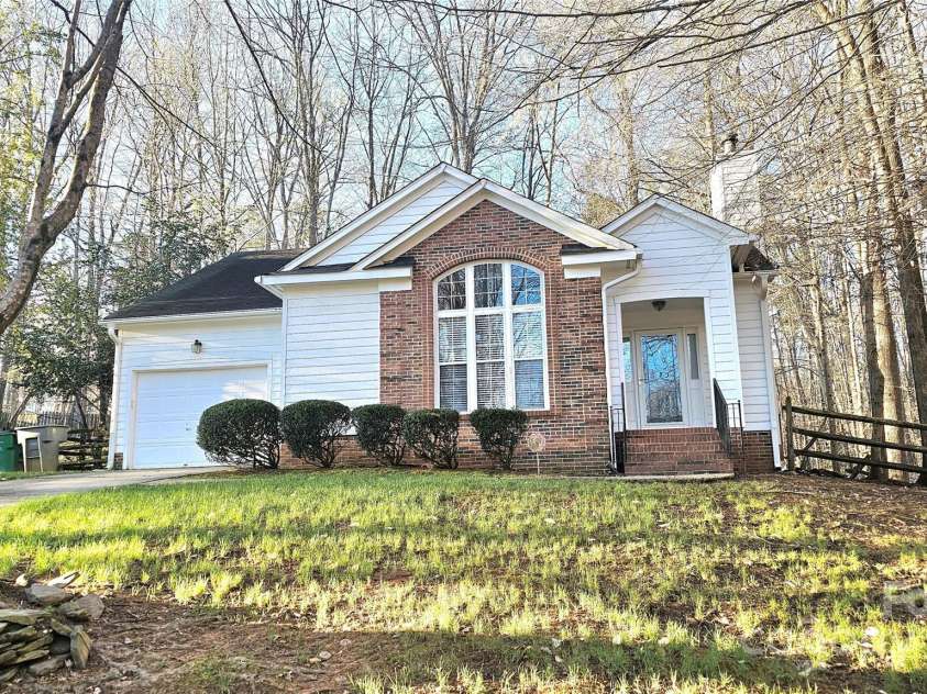 5016 Haybridge Road, Charlotte, NC 28269.  MLS# CAR4240523, YatesRealty ID 5411. 