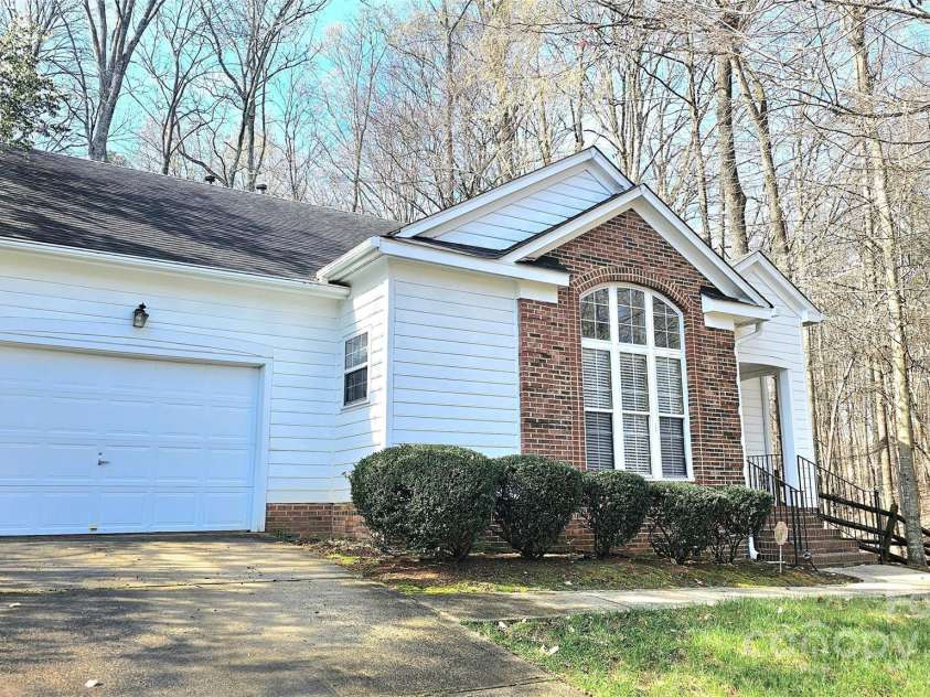 5016 Haybridge Road, Charlotte, NC 28269.  MLS# CAR4240523, YatesRealty ID 5411. 